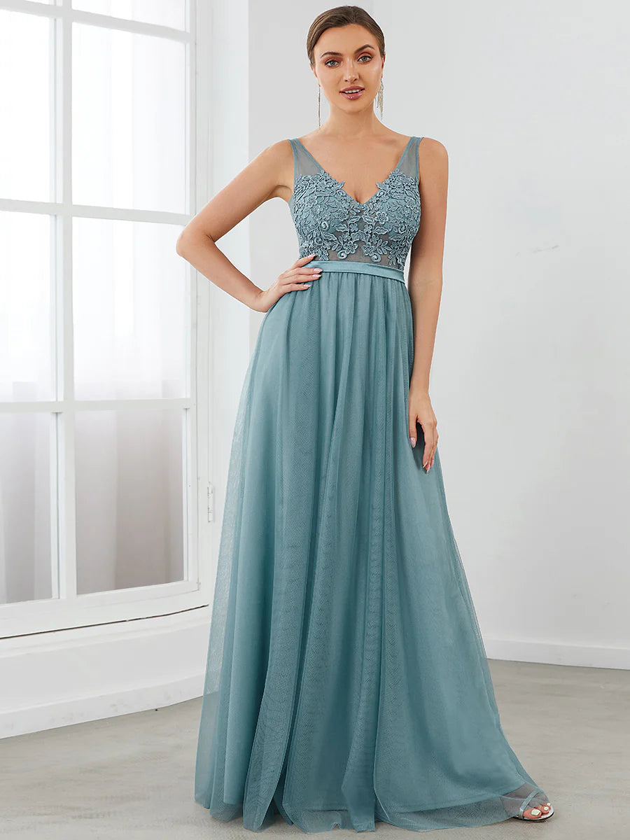 A-Line V-Neck Floral Lace Appliques Wholesale Bridesmaid Dress