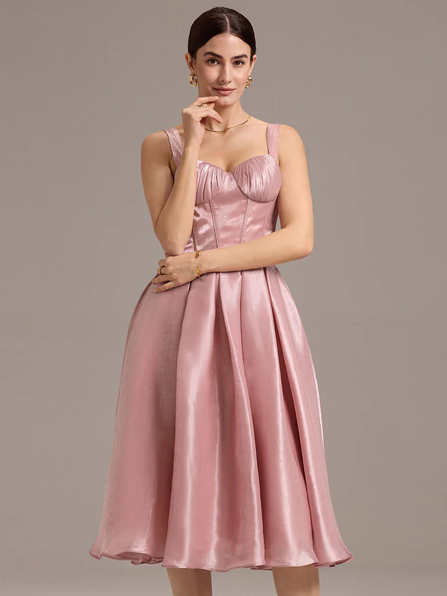 Sleeveless sweetheart neckline A-line mid-length dress suitable for various occasions